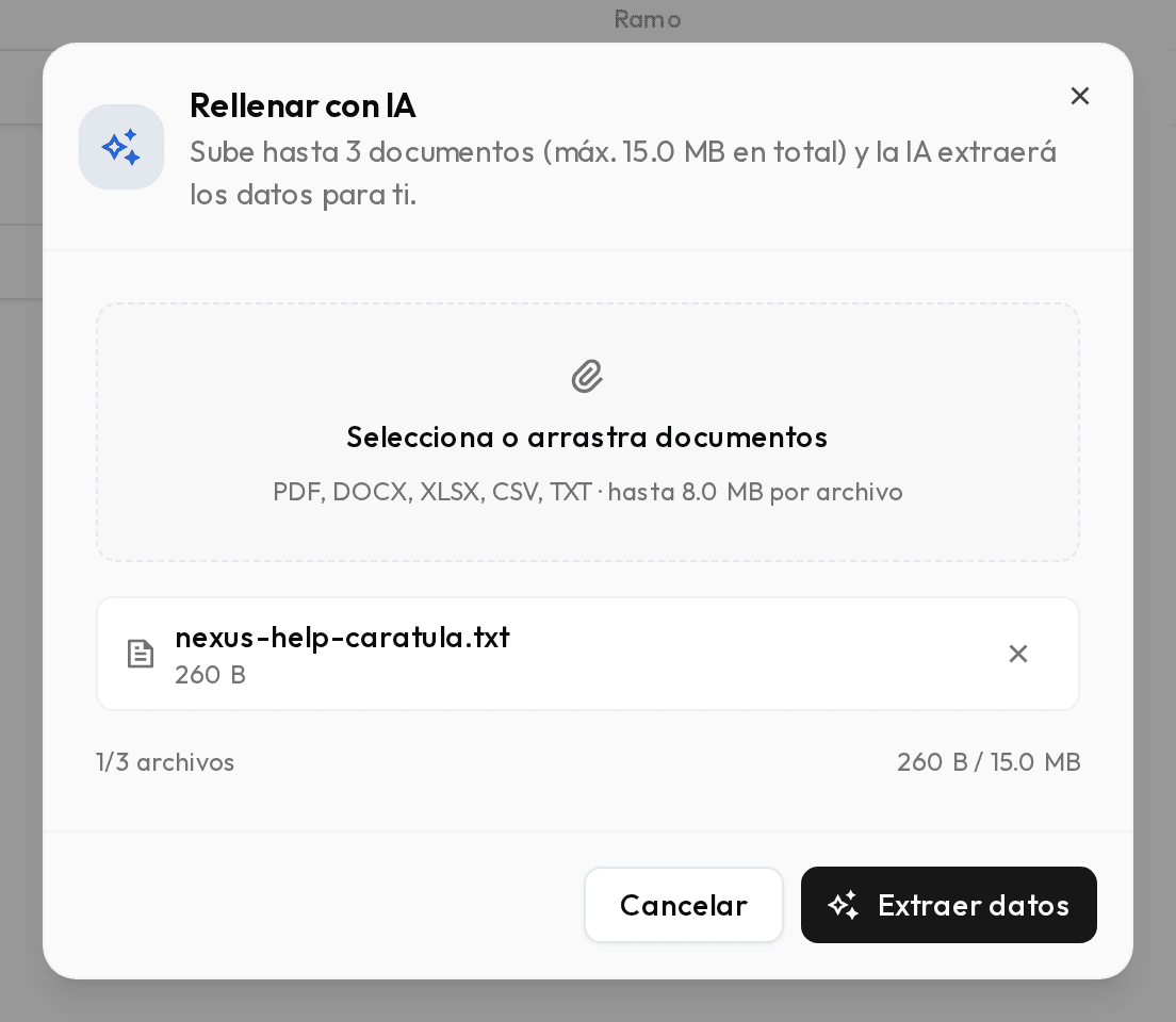 Ventana Rellenar con IA con un documento cargado y el botón Extraer datos.
