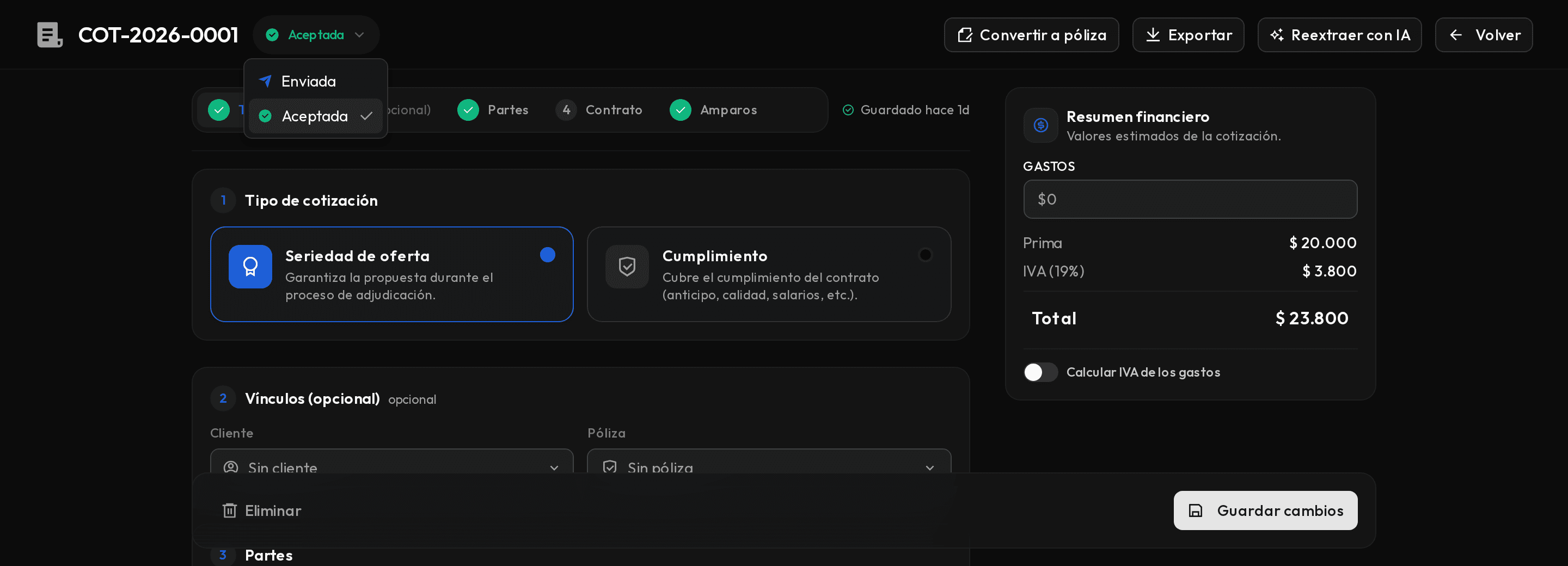 Detalle de una cotización con el selector de estado abierto junto al número COT.