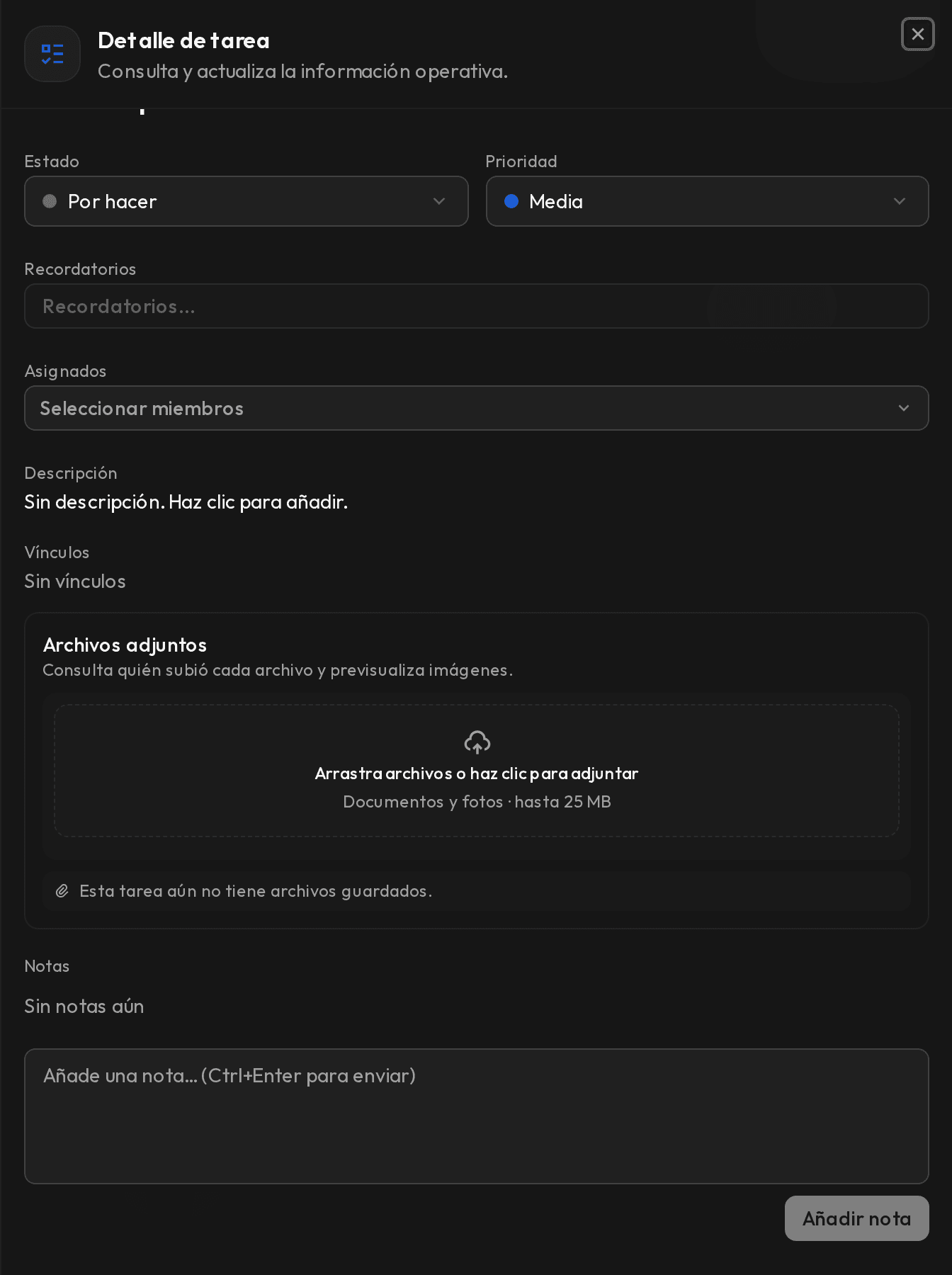 Panel de detalle de una tarea con la sección de notas y el campo para escribir.